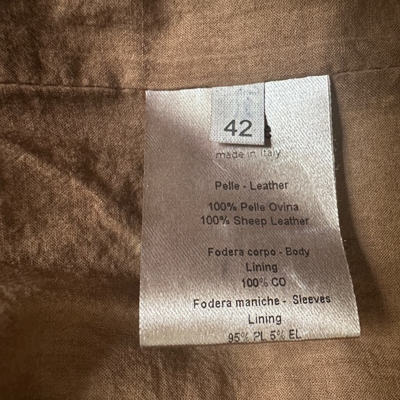 DACUTE -leather Jacket size 42 Italian. Never worn like new. - Picture 6 of 8